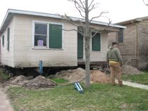Image 1 of 20 Ave Q Galveston house moving